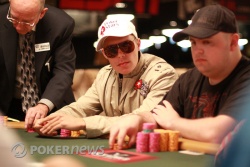 Noah Boeken en de floorman die de chips stapelt van Calderaro