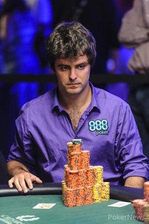 Steinberg Gets Quads in First Hand