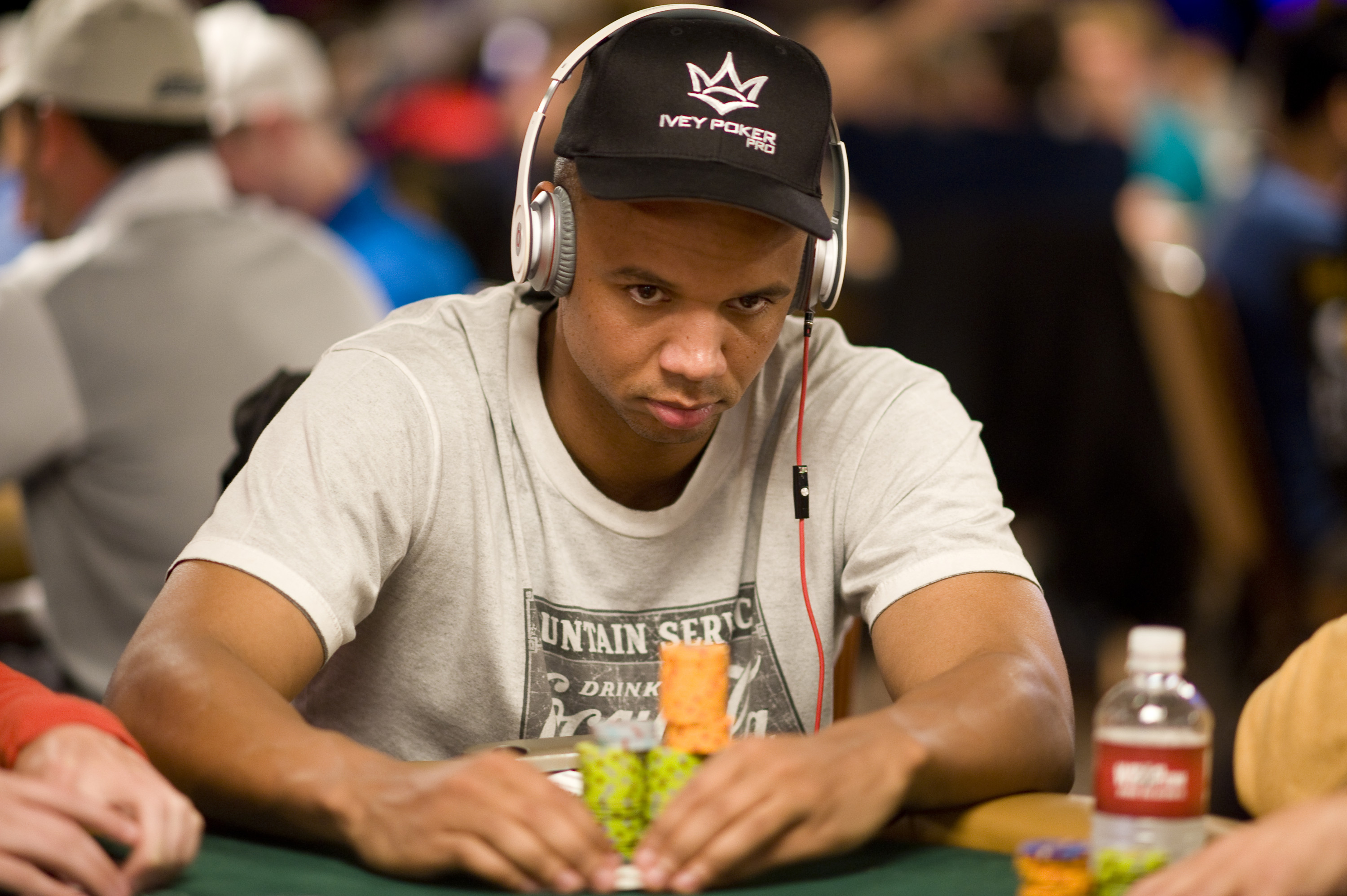 Poker Superstar Phil Ivey Scores 500,000 Win in Two Days Online