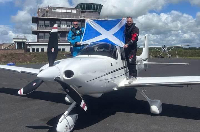 Škotski pokeraš sam poletel v ZDA … na SP v nogometu! 3 Poker Player Flies Himself From Scotland to USA for the 2026 World Cup | PokerNews