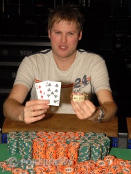 Simon Watt, vencedor do $1,500 No-Limit Hold'em