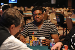 Victor Ramdin can't seem to beat Michael Chow on Day 3
