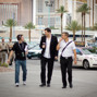 Phil Hellmuth makes his entrance into the Main Event