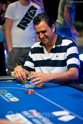 Robert Mizrachi all smiles after bursting the bubble with aces