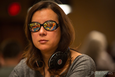 Jennifer Tilly Has Hit the Rail Early on Day 1