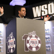 Tournament Director Jack Effel addresses the players of Event 1 at the 2014 WSOP