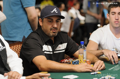 Josh Arieh lost a sizable portion of his stack.