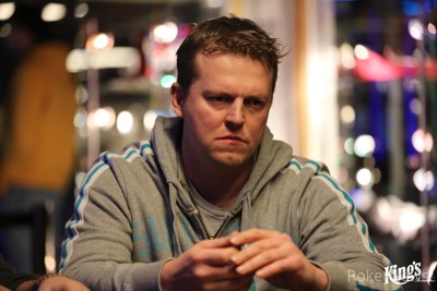 Bartosz Szafraniec finds himself second in chips