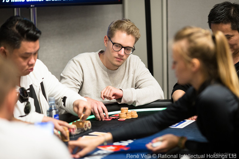 Linus Loeliger Poker