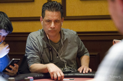 horseshoe casino council bluffs poker room