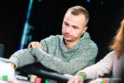 Day 1b chip leader Vladimir Nex