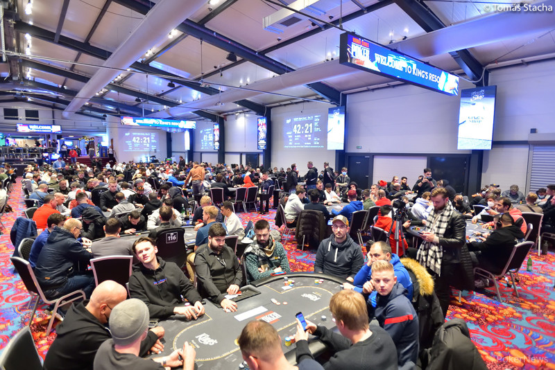 376 Players Return for WSOPE Main Event Day 2; Late Registration Still