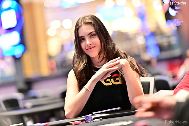 Alexandra Botez Crushes TFT Pro BoxBox In Brutal Poker Hand  @HustlerCasinoLive 