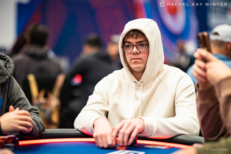 Andrew Voor Leads Eight Gold Pass Winners Into Day 3 of the NAPT Las Vegas Main Event