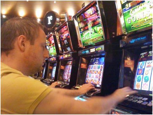 Eli Elezra heeft 17 Full Tilt Poker accounts - Webjoker's Rampage 105