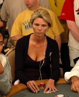 Albert Iversen chipleader EPT Budapest + meer pokernieuws 104