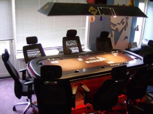 Poker op de Bahamas en de Forum awards: De week van PokerNews 101
