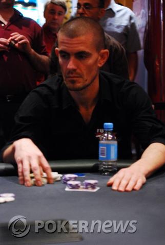 Brett Daphne chipleader dag 1B - Aussie Millions Report 104