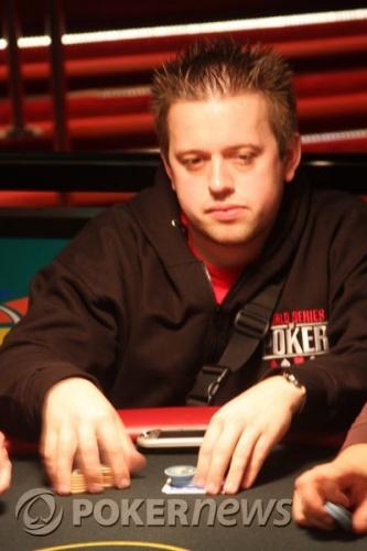 Brett Daphne chipleader dag 1B - Aussie Millions Report 105