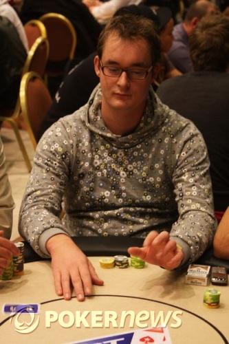 Belg Jonathan Abdellatif aan de leiding bij EPT Deauville 102