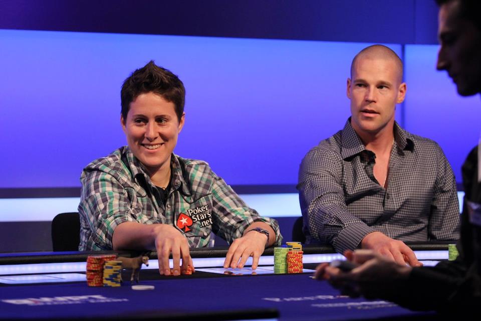 Poranny Kurier: Tony G wygrywa rundę w Premier League V, Hellmuth ma ADHD i więcej 106