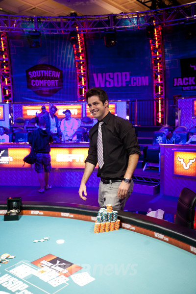 2012 WSOP: Ivey na dalším finálovém stole! 101