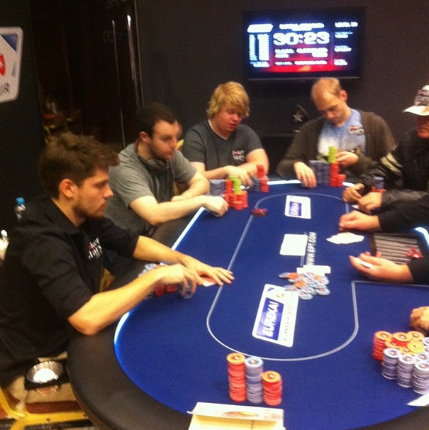 Dmitri Holdeew wygrywa Eureka Poker Tour Main Event i zgarnia €226,400, Marcin Horecki na... 104