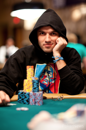 2015 WSOP: Nick Maimone Predvodi Polje u Danu 2 Monster Stack ,500 NLH 101
