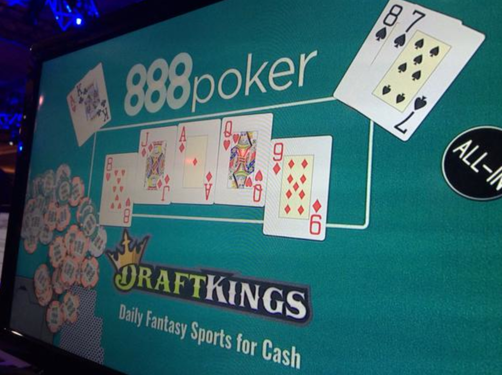 Fedoras Holzas analizuoja didžiulį savo blefą 5-oje WSOP dienoje 101