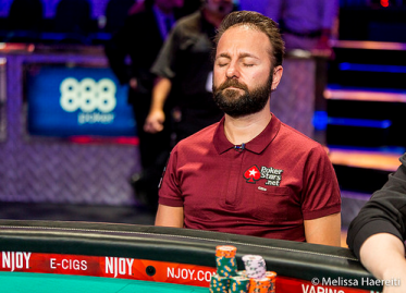 Игра за един по-добър живот: Daniel Negreanu срещу Justin... 101