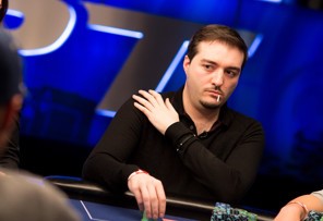 Live Stream с открити карти от финалната маса на EPT Mонте... 101