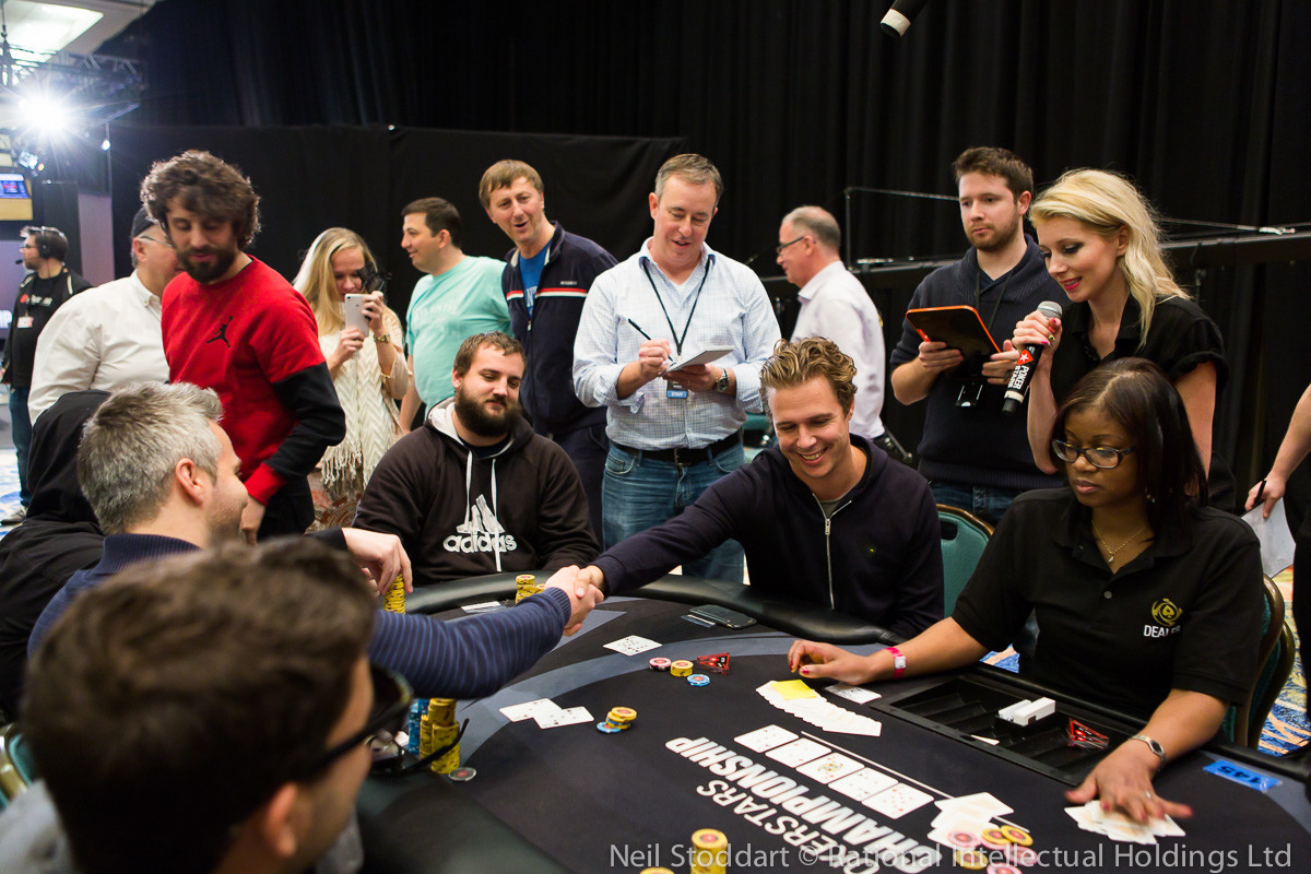 PokerStars Championship Bahamas Day 2: Comanda Maimone, Due Azzurri al Day 3 101