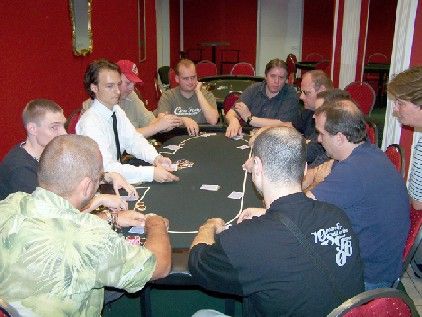 Starker Final Table beim 2. Rhinepoker Bankroll Tournament 101