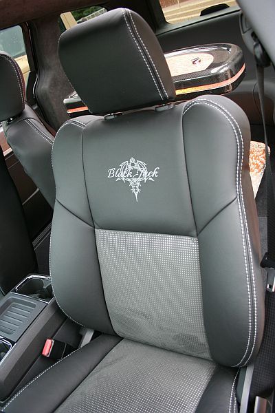 Chrysler Voyager Black Jack 102