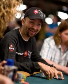Daniel Negreanu gibt Lehrstunden auf .000-.000 Heads-up und anderer Poker Klatsch und... 101