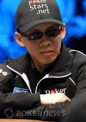 Иван Демидов на финальном столе WSOP Main Event, в игре... 102