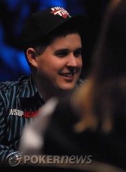 Иван Демидов на финальном столе WSOP Main Event, в игре... 104
