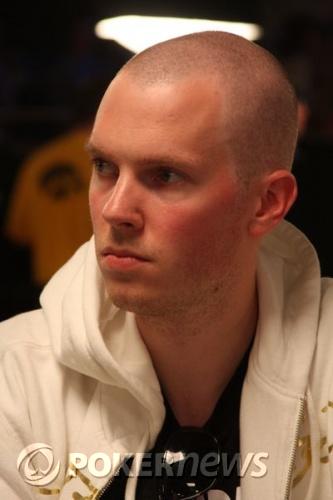 Jeroen van Dam & Pim Overbeeke naar dag 2 00,- No Limit Hold 'em toernooi WSOP 102