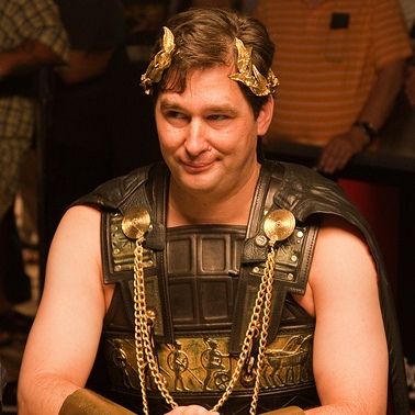 PokerNews Boulevard: Everest Poker verkocht, wie is Isildur1, en meer.. 101