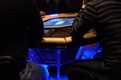 Елктронните покер маси на Alfastreet Poker