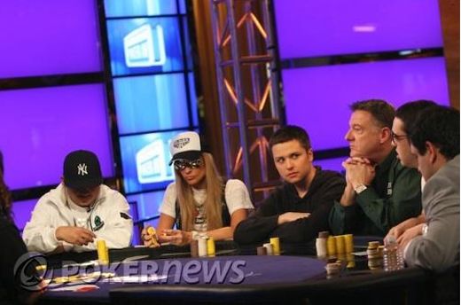 Phil Laak câştigă primele două runde Party Poker Premier League IV. 101