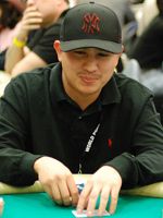 Phil Laak câştigă primele două runde Party Poker Premier League IV. 102