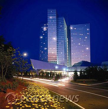 PokerStars.net NAPT Mohegan Sun Ден 2: Morgan се изкачи на върха 101