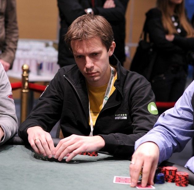 Sportinio pokerio žaidėjai šturmuoja Kauną! 101