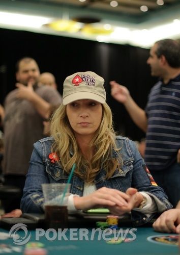 PokerBlitz - strict la subiect: Start WSOP, Sondaj de poker în România şi Altele 101