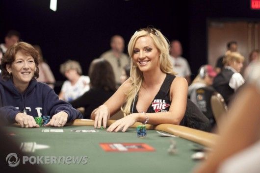 Lacey Jones, nouvel atout charme de Full Tilt Poker 103