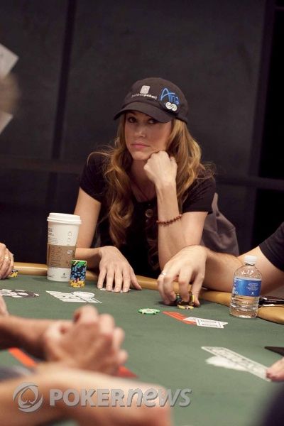 The Weekly Turbo: France Grants Online Poker Licenses, Poker Pros Get Sponsored, and More 102