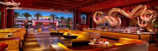 Kluby v Las Vegas: XS a Surrender 102