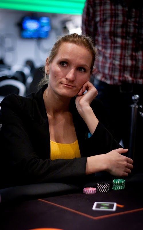 Hanna-Triin Sibrits cashis ainsa eestlasena MariaPoker naisteturniiril