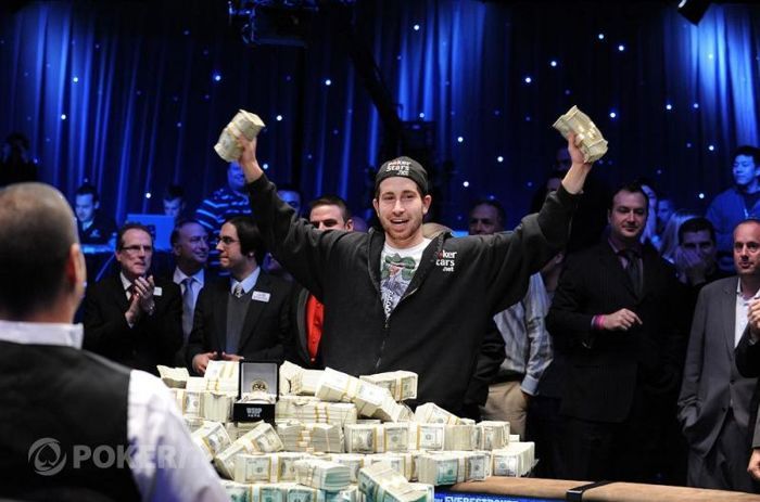 Vítězem 2010 WSOP Main Eventu je Jonathan Duhamel 103